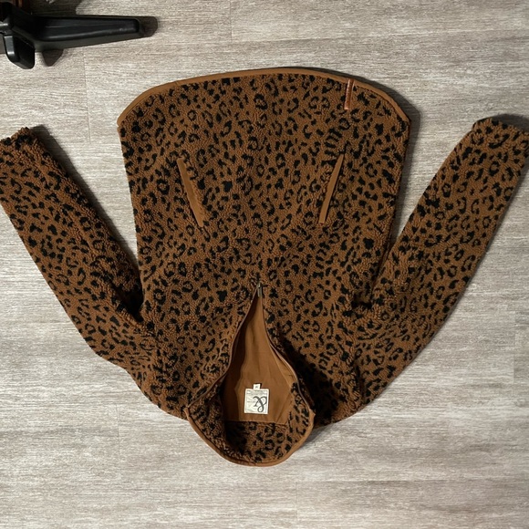 Ampersand Sherpa sweater jacket - Picture 2 of 4